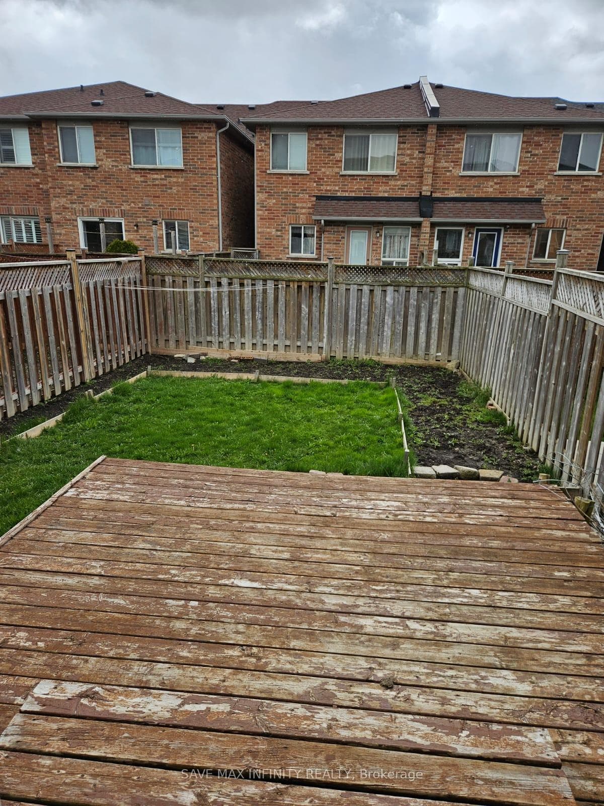 99 Timbertop Crescent photo 23