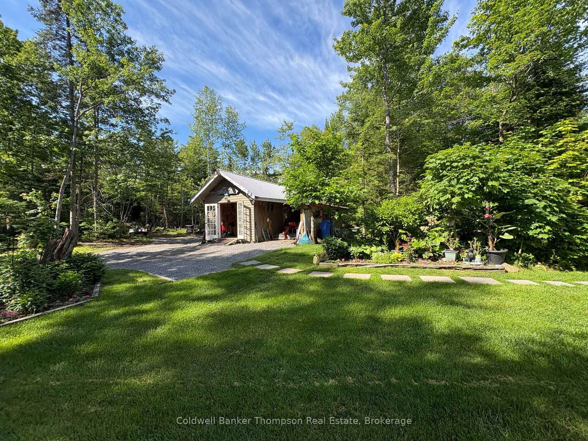 273 Simpson's Hill Road photo 36