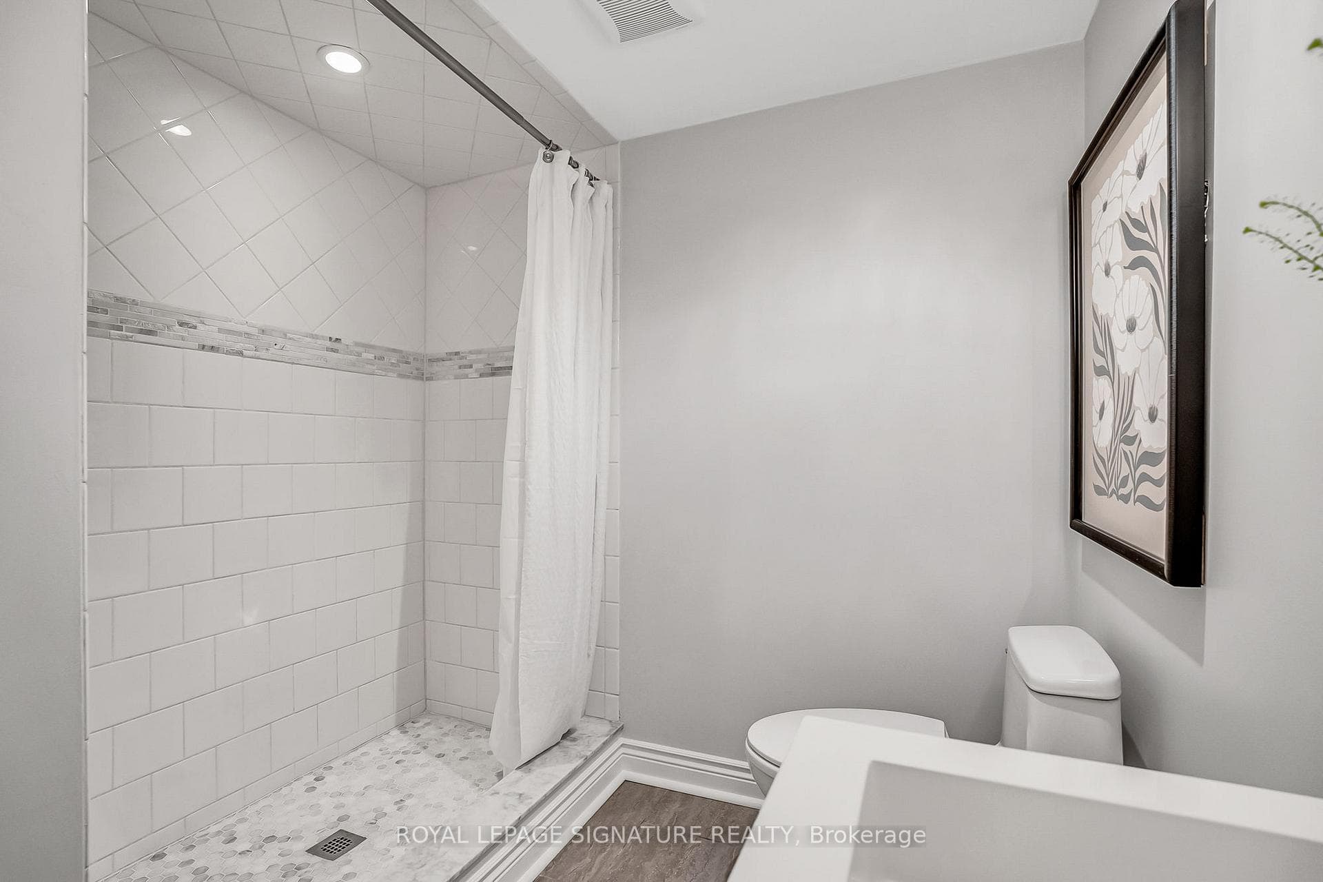 129 Harding Boulevard photo 24