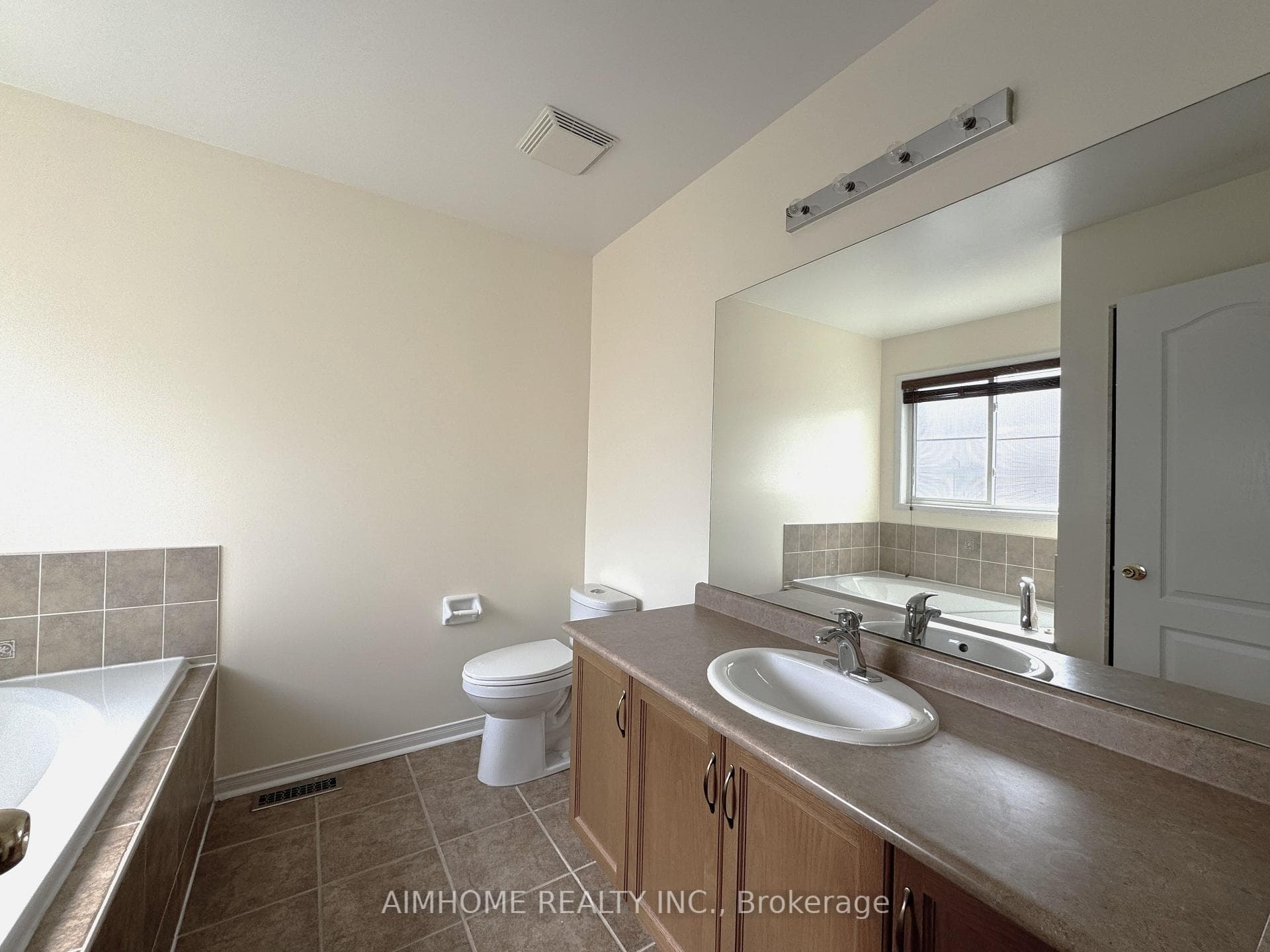 53 Dovetail Drive photo 12