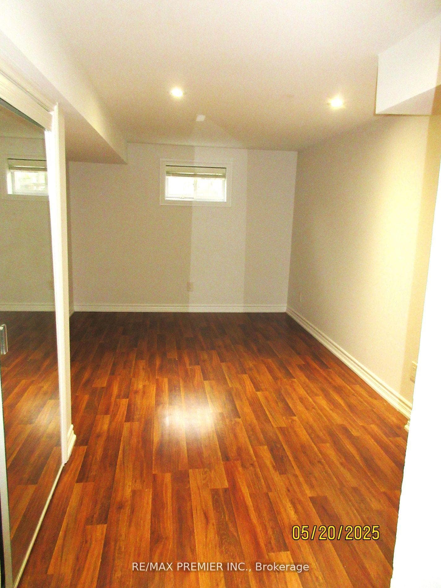100 Snowood Court photo 7