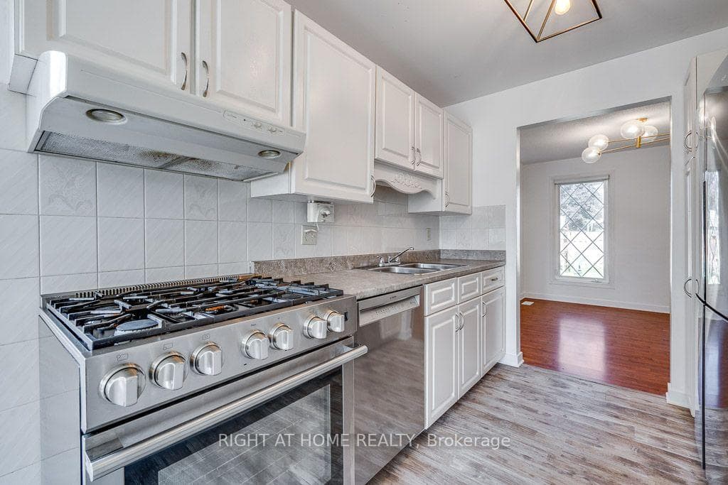 85 Winchester Drive photo 9