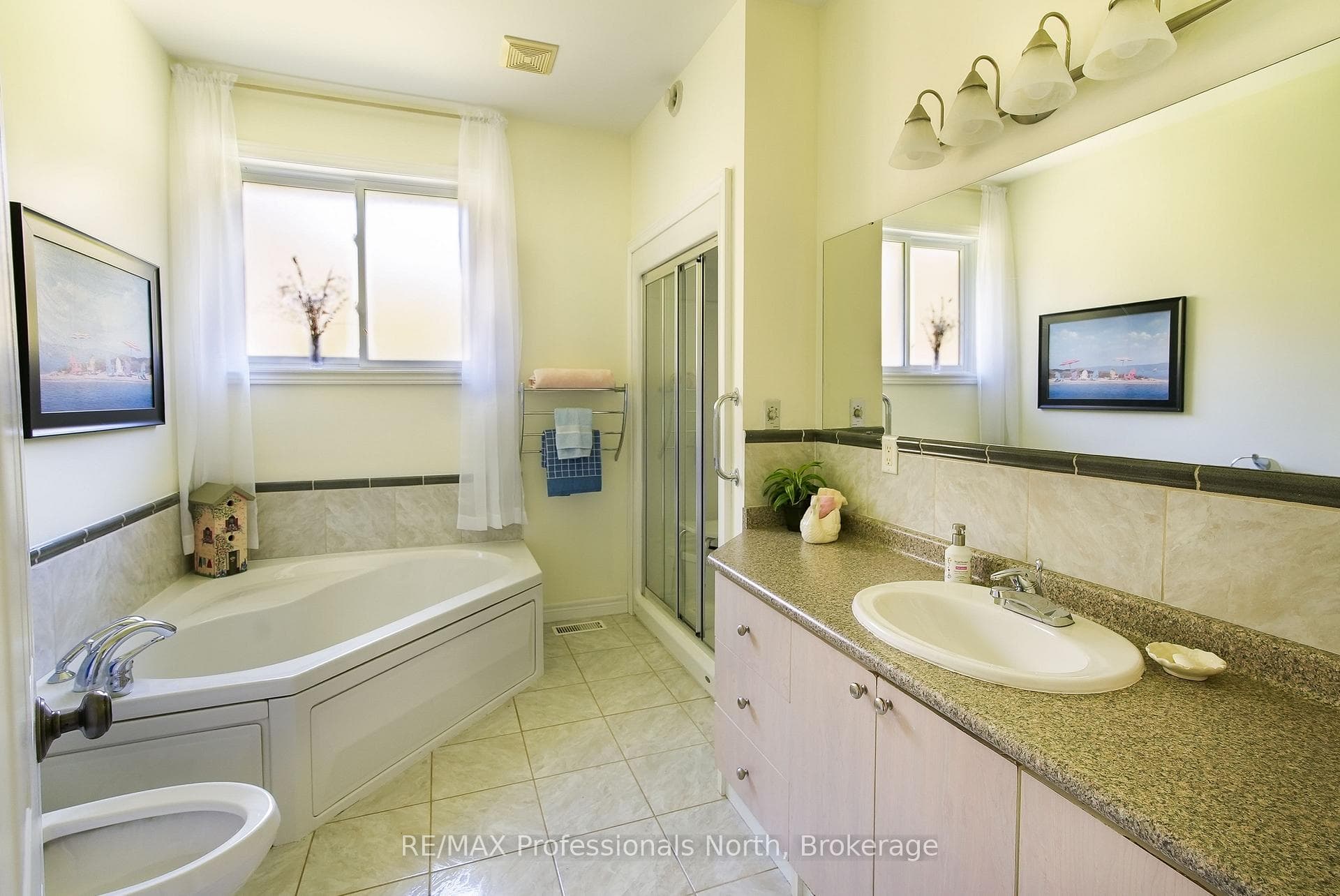9883 Graham Road photo 23
