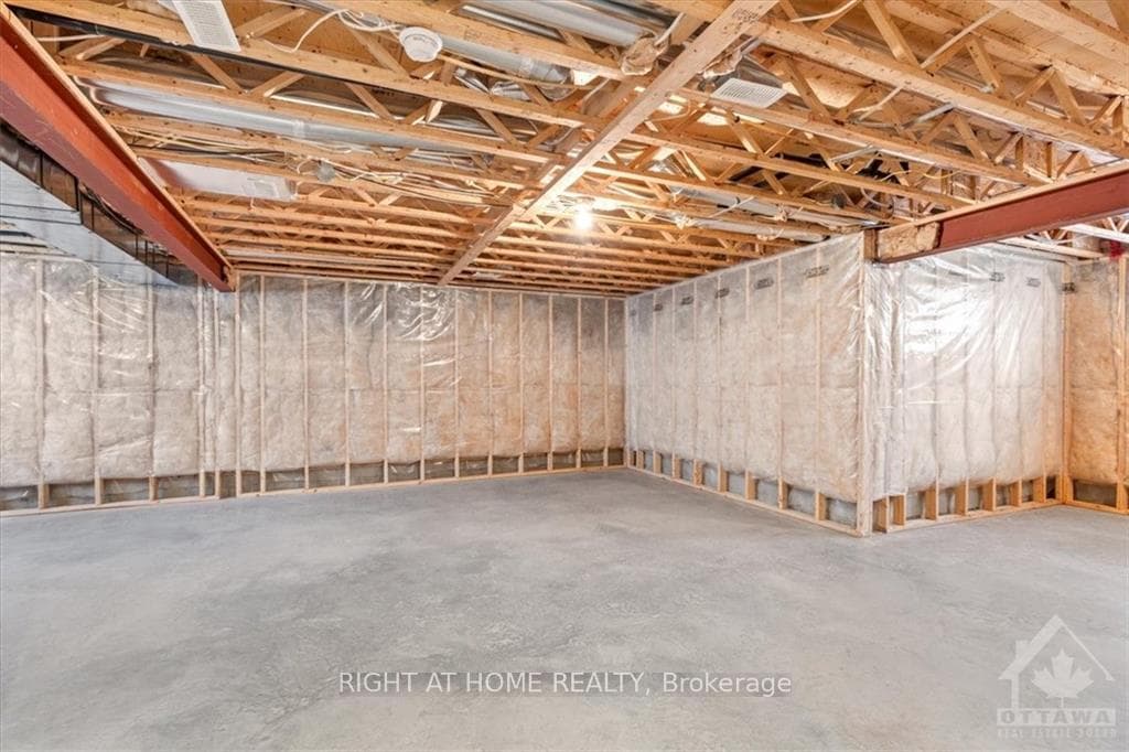 166 CHARRON Street photo 20