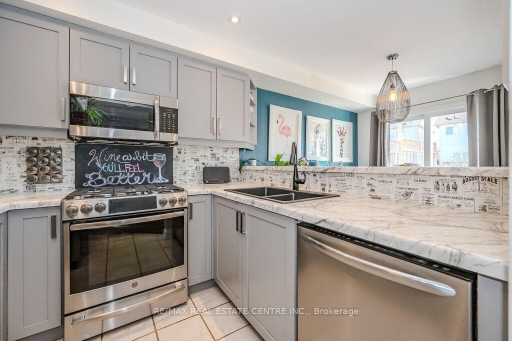 142 Marion Street photo 15