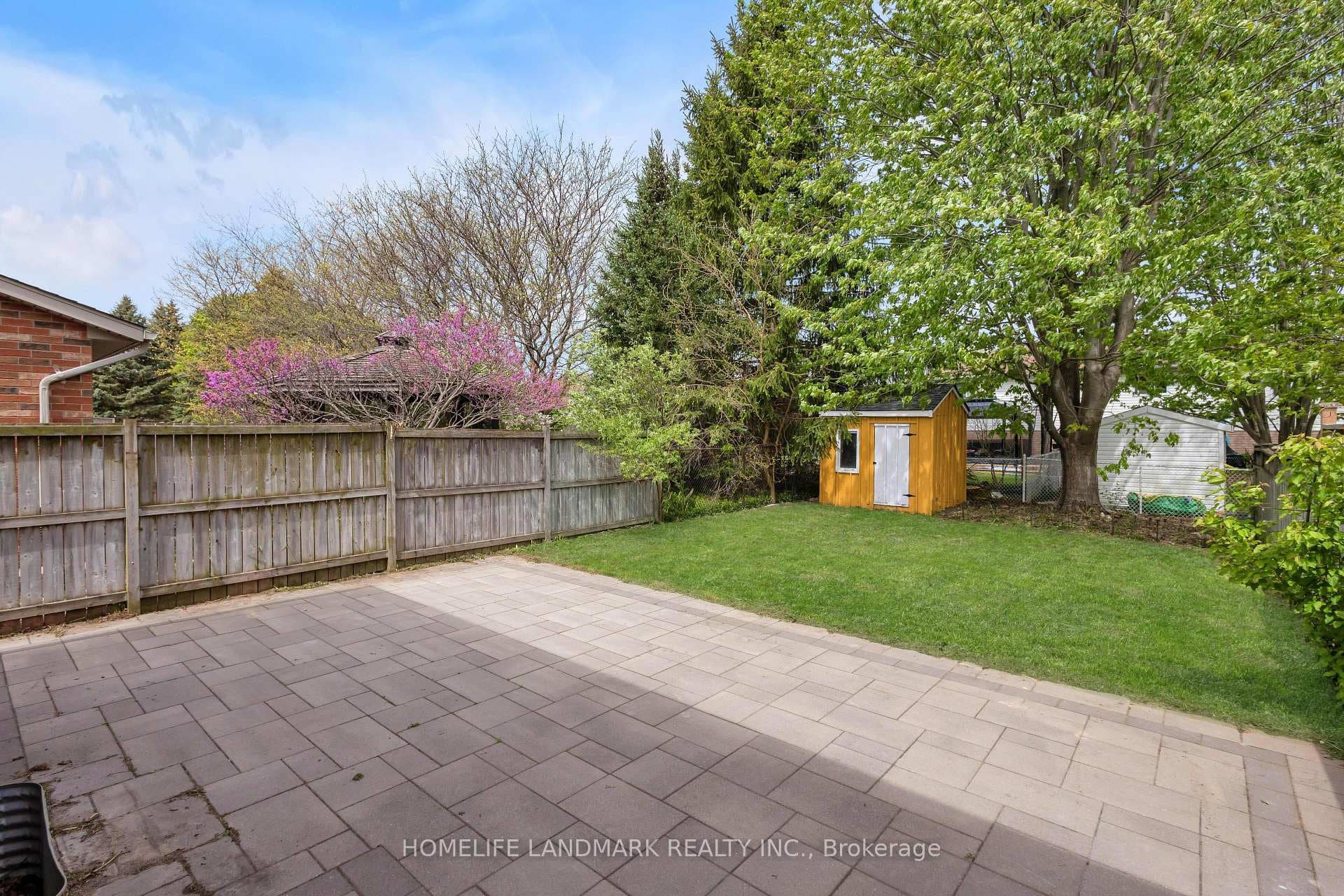 632 INGLIS FALLS Place photo 32