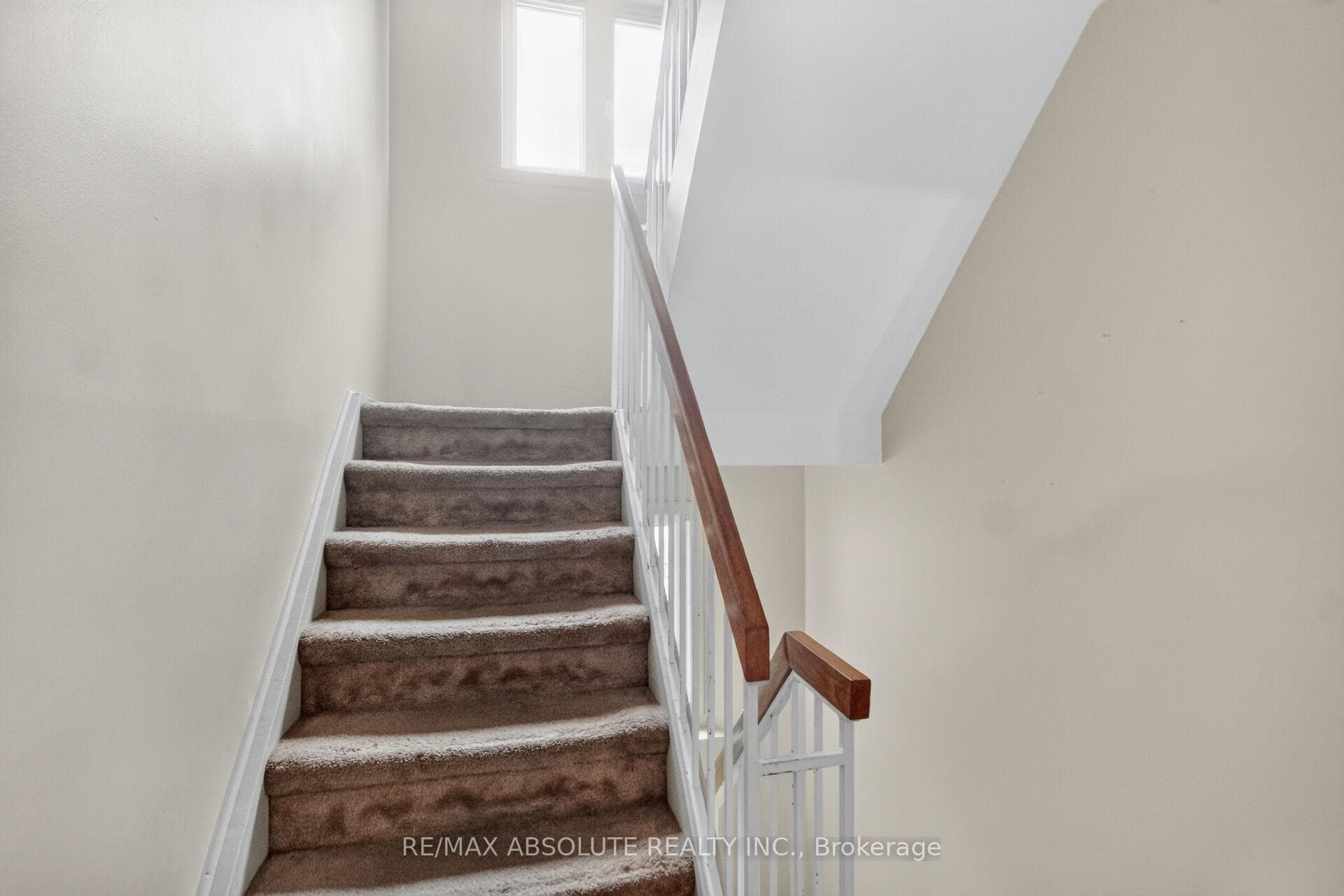 32 Sage Crescent photo 23
