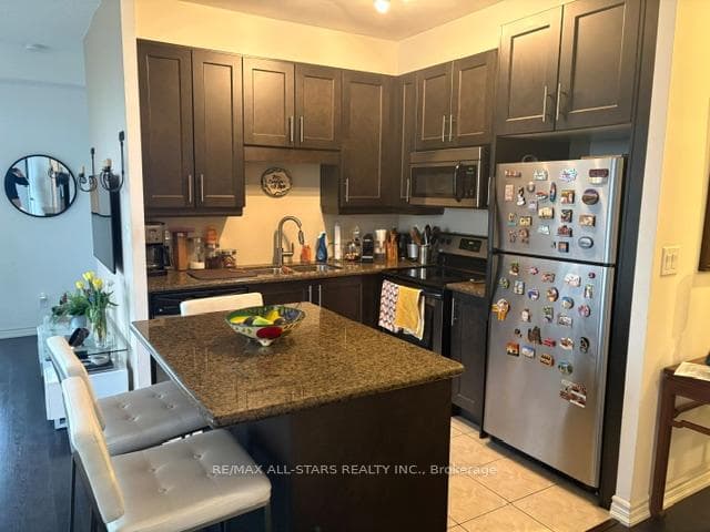 133 WYNFORD Drive Unit 1903 photo 8
