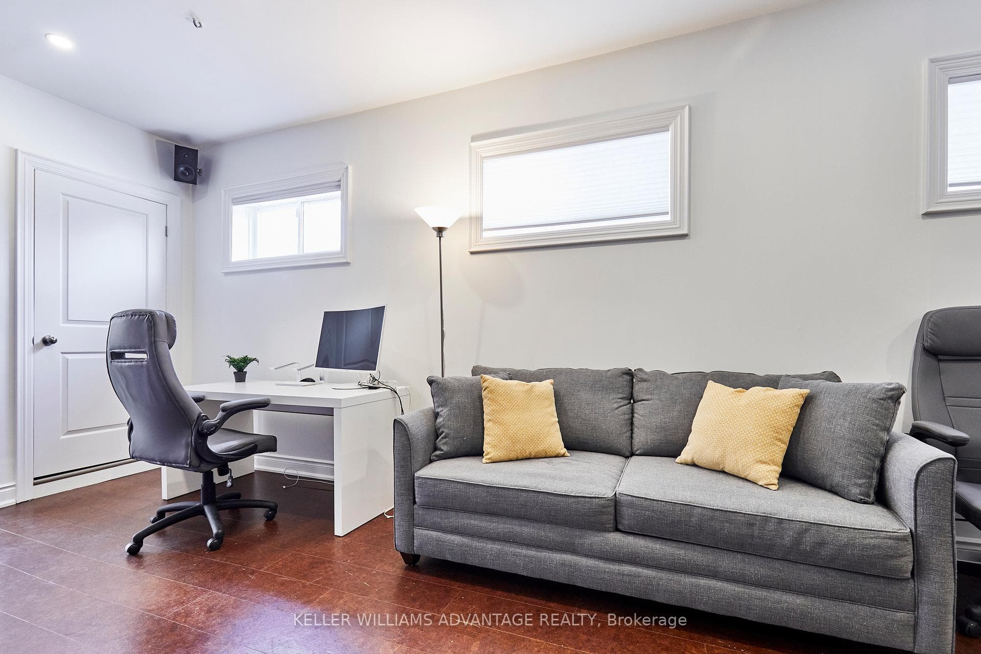 477 Davisville Avenue photo 29
