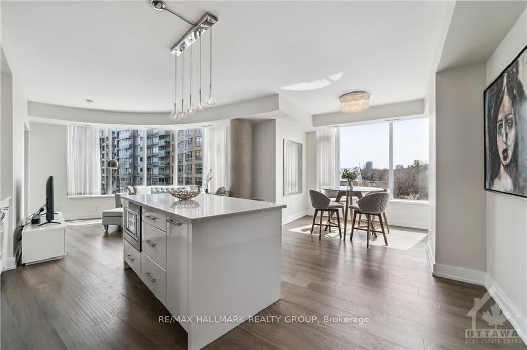 360 PATRICIA Avenue Unit 523 photo 4