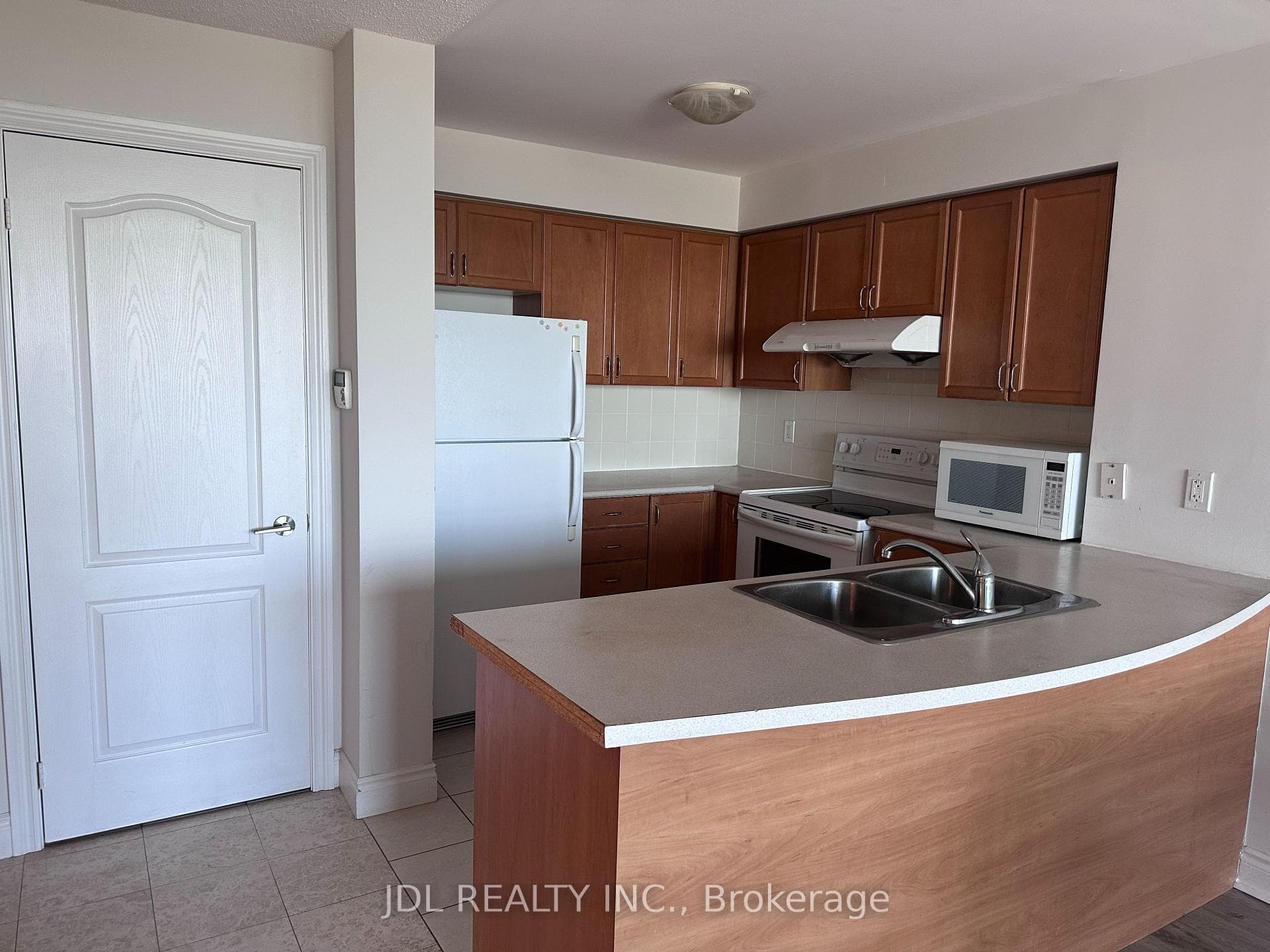 60 Brian Harrison Way Unit 1909 photo 2