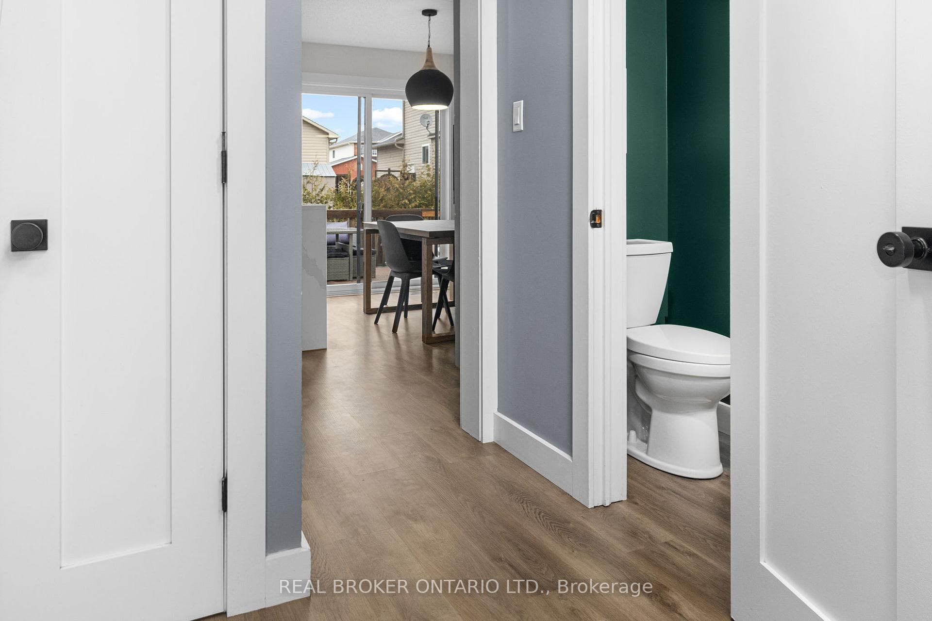 527 Joseph Street photo 30