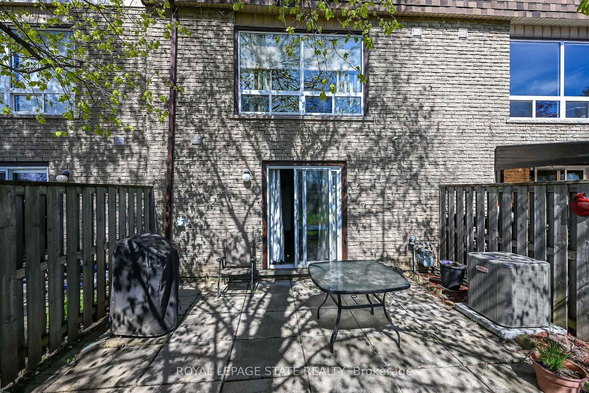 1455 Garth Street Unit 9 photo 5