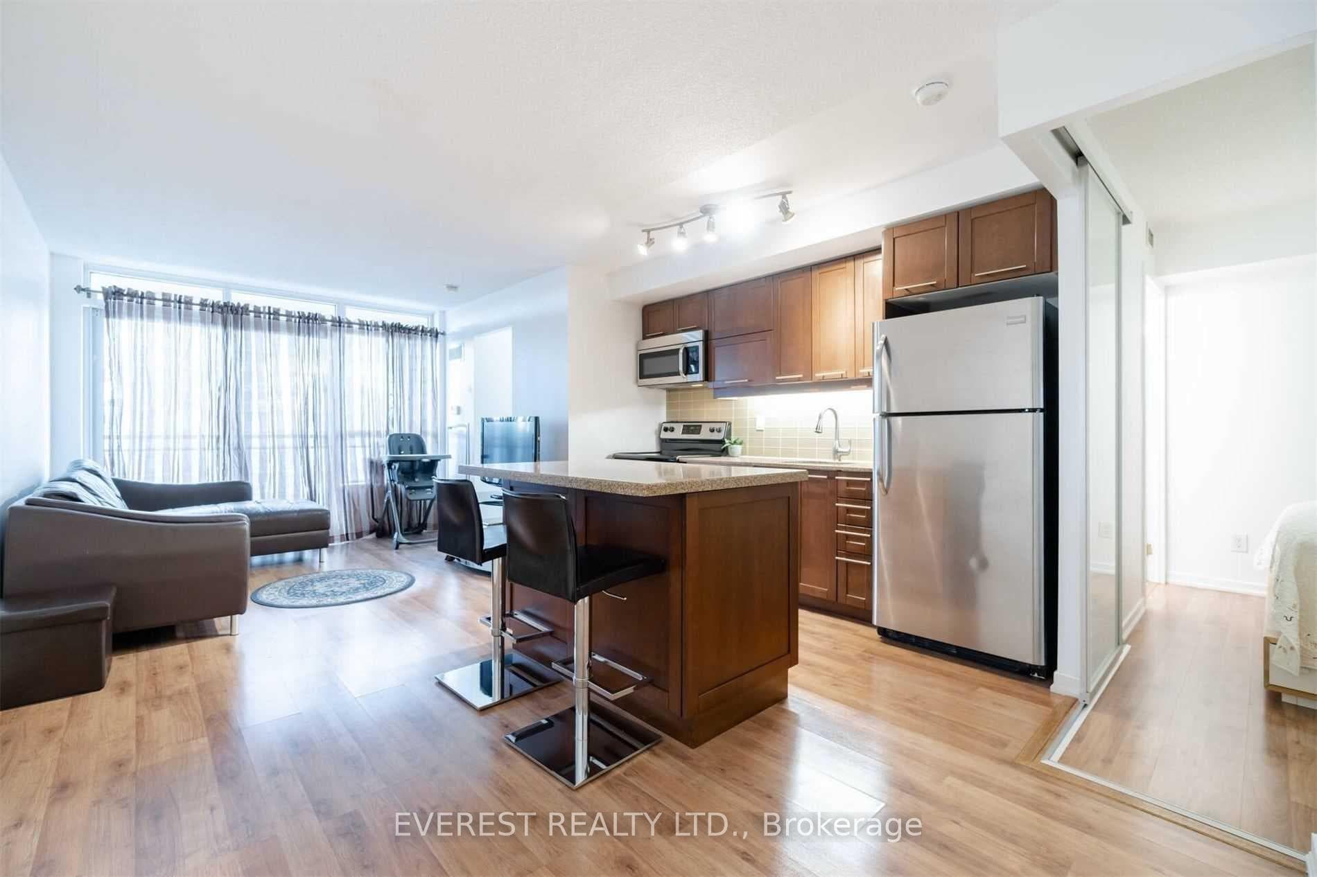 38 Joe Shuster Way Unit 1025 photo 9
