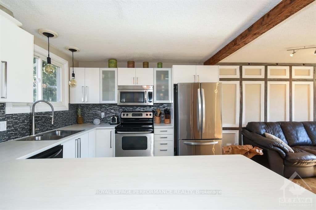 6973 MASON Street photo 9