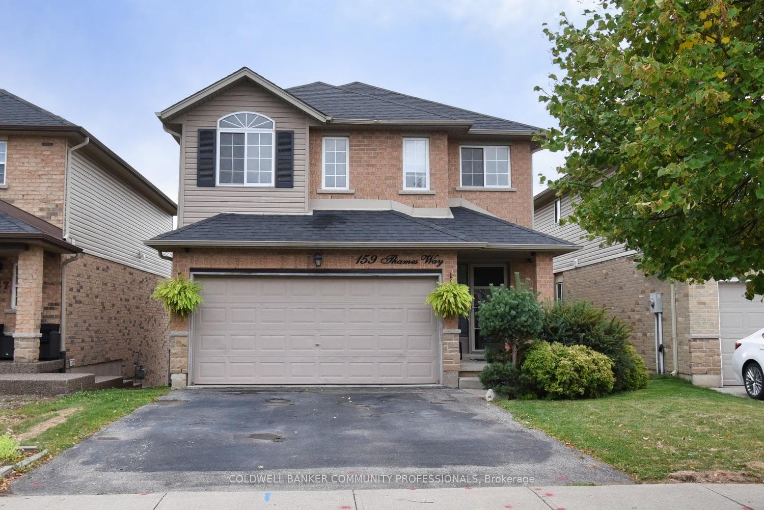 159 Thames Way photo 8