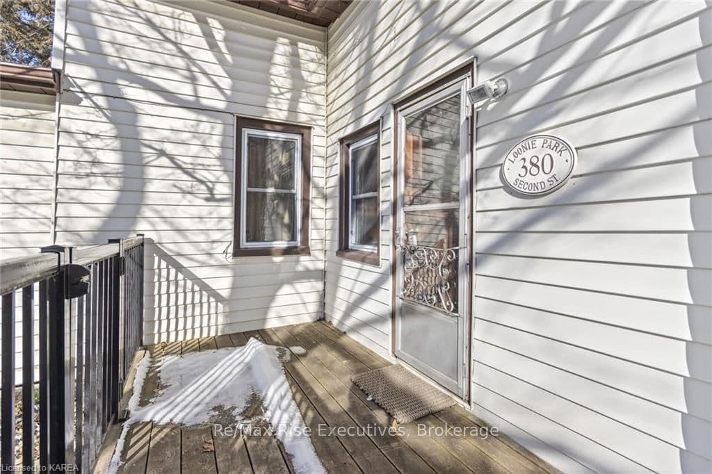 380 SECOND Street photo 3