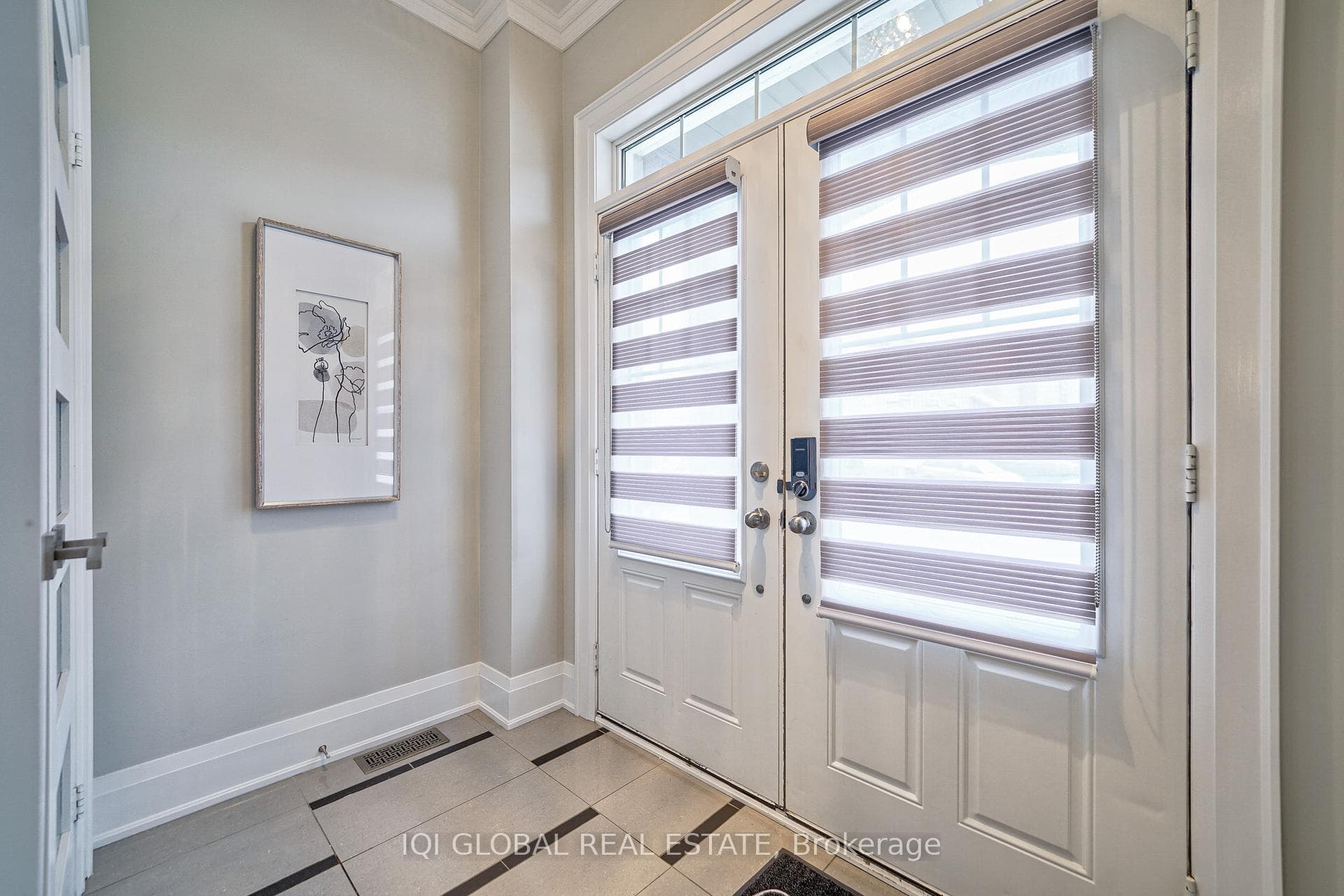 163 Fimco Crescent photo 2