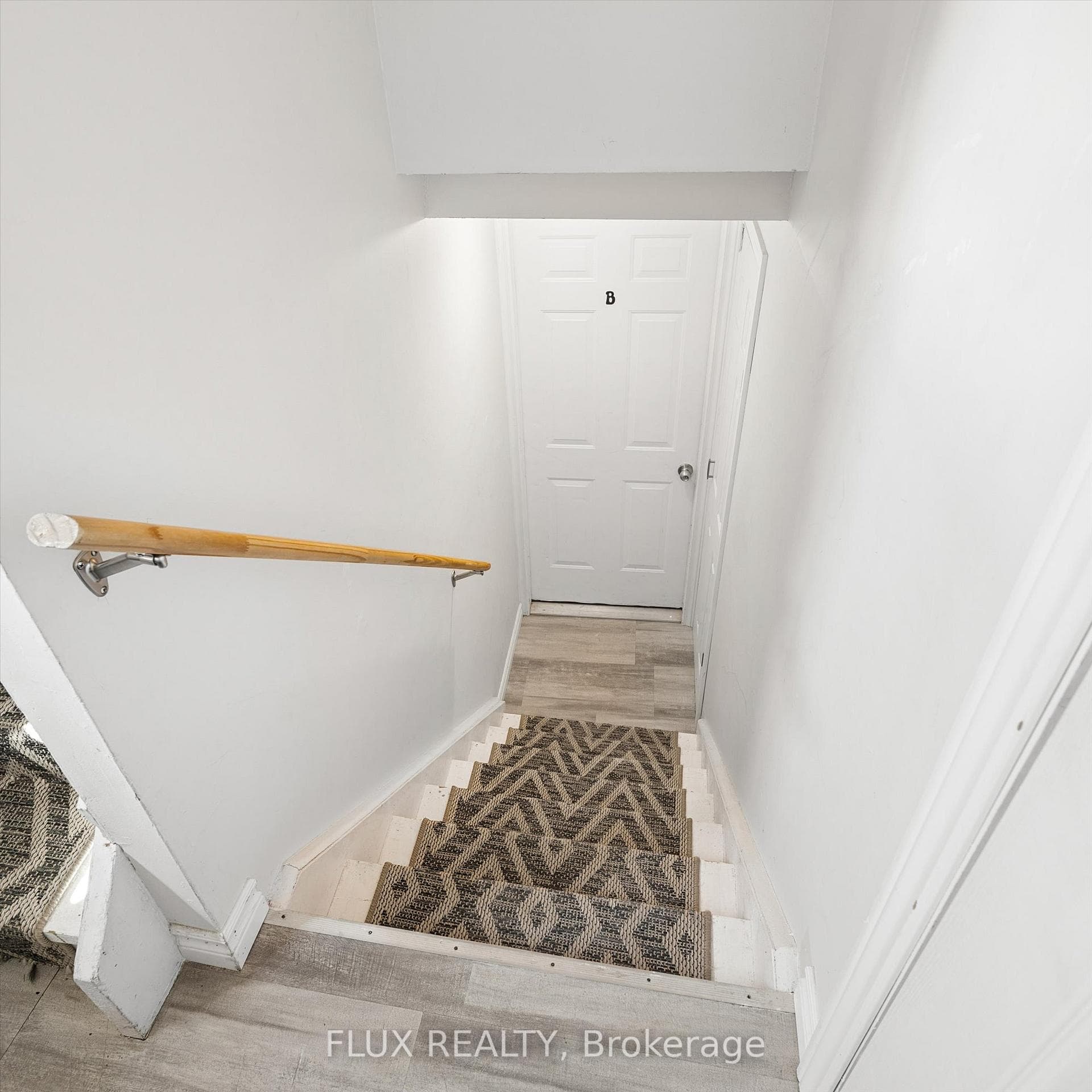 154 Graham Crescent photo 18