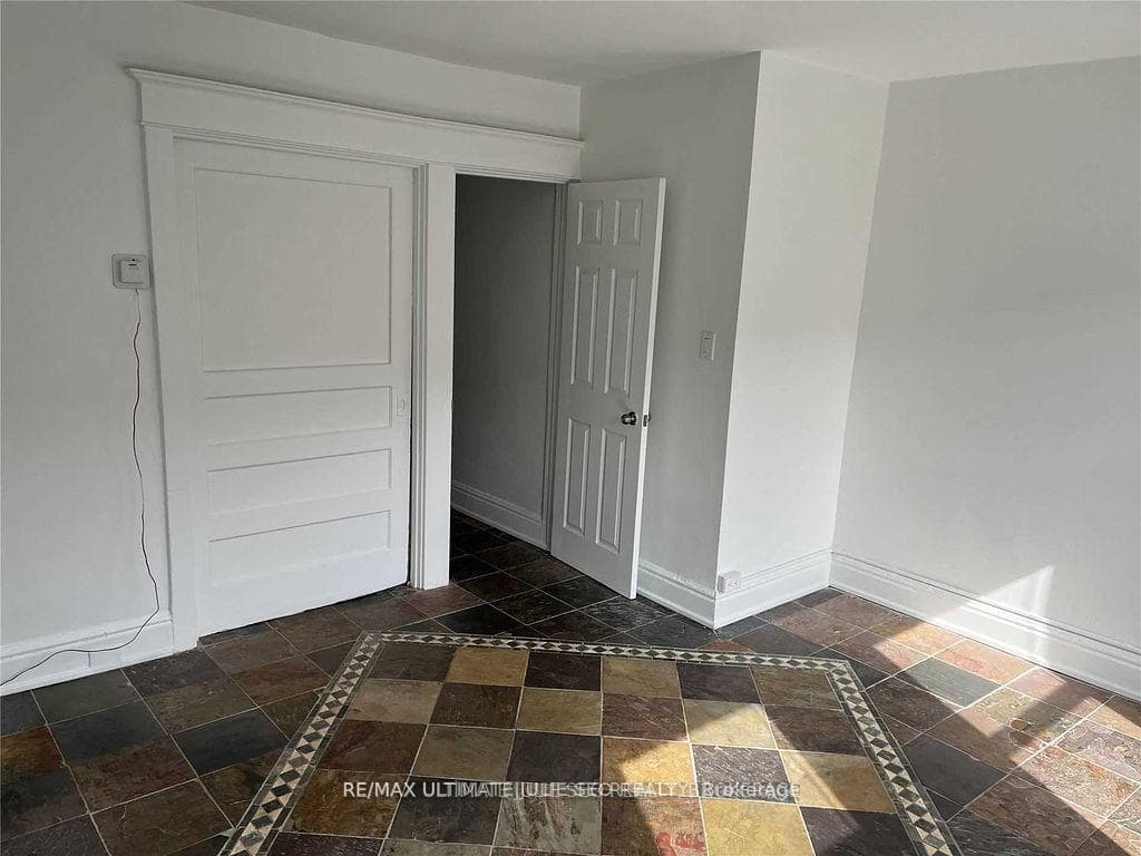 406A Bloor Street Unit A photo 8