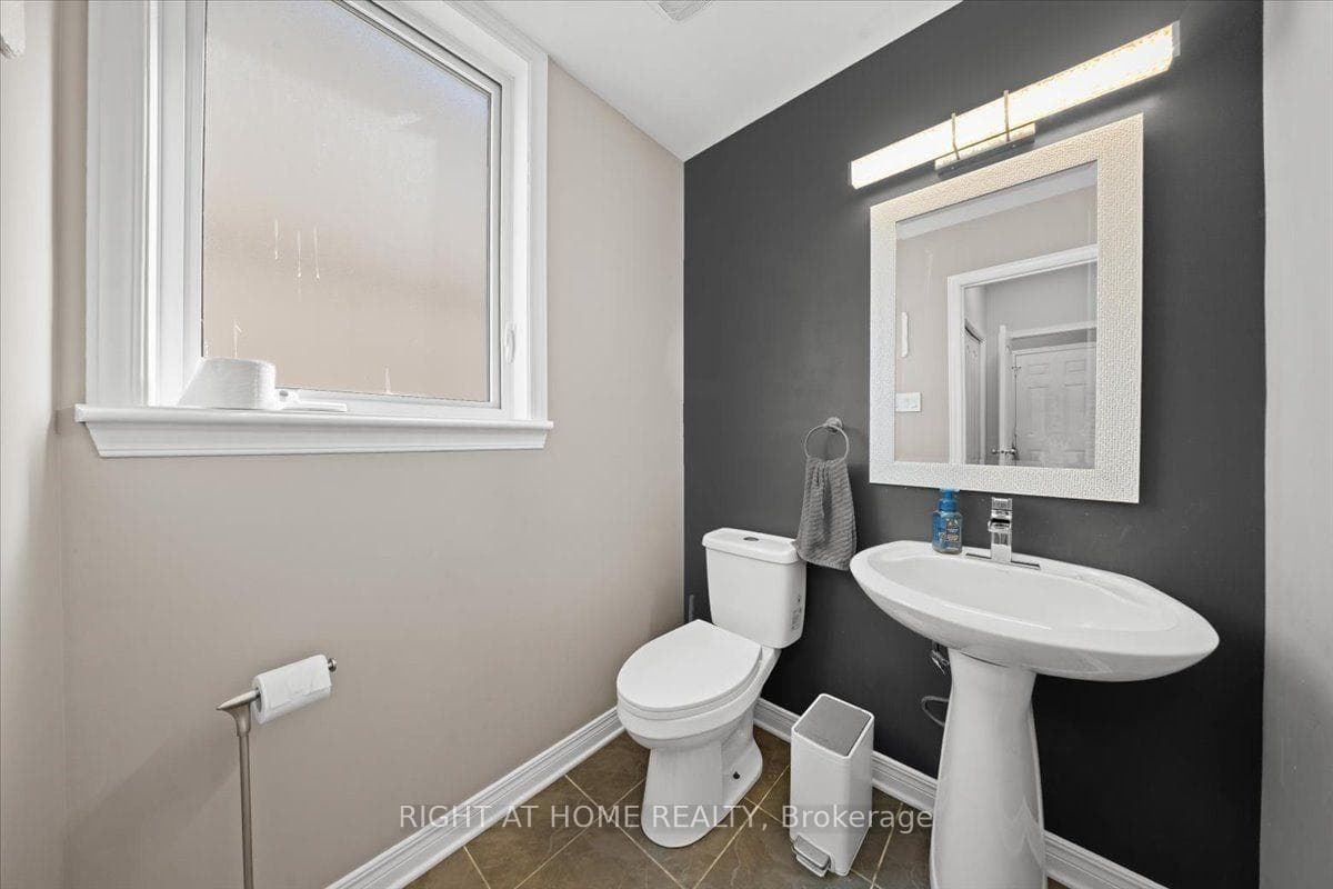 850 Feather Moss Way photo 26