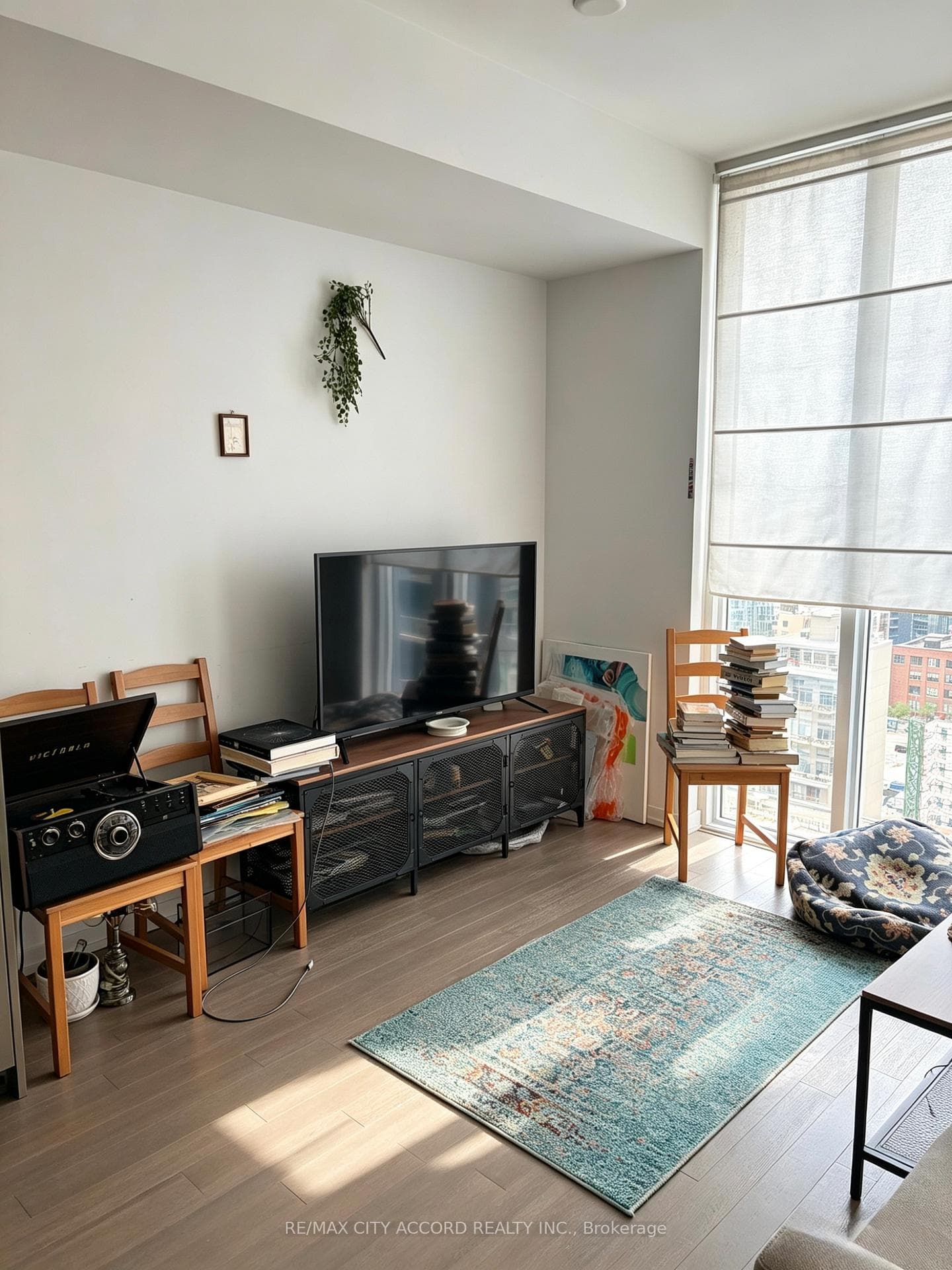 101 Peter Street Unit 2010 photo 1