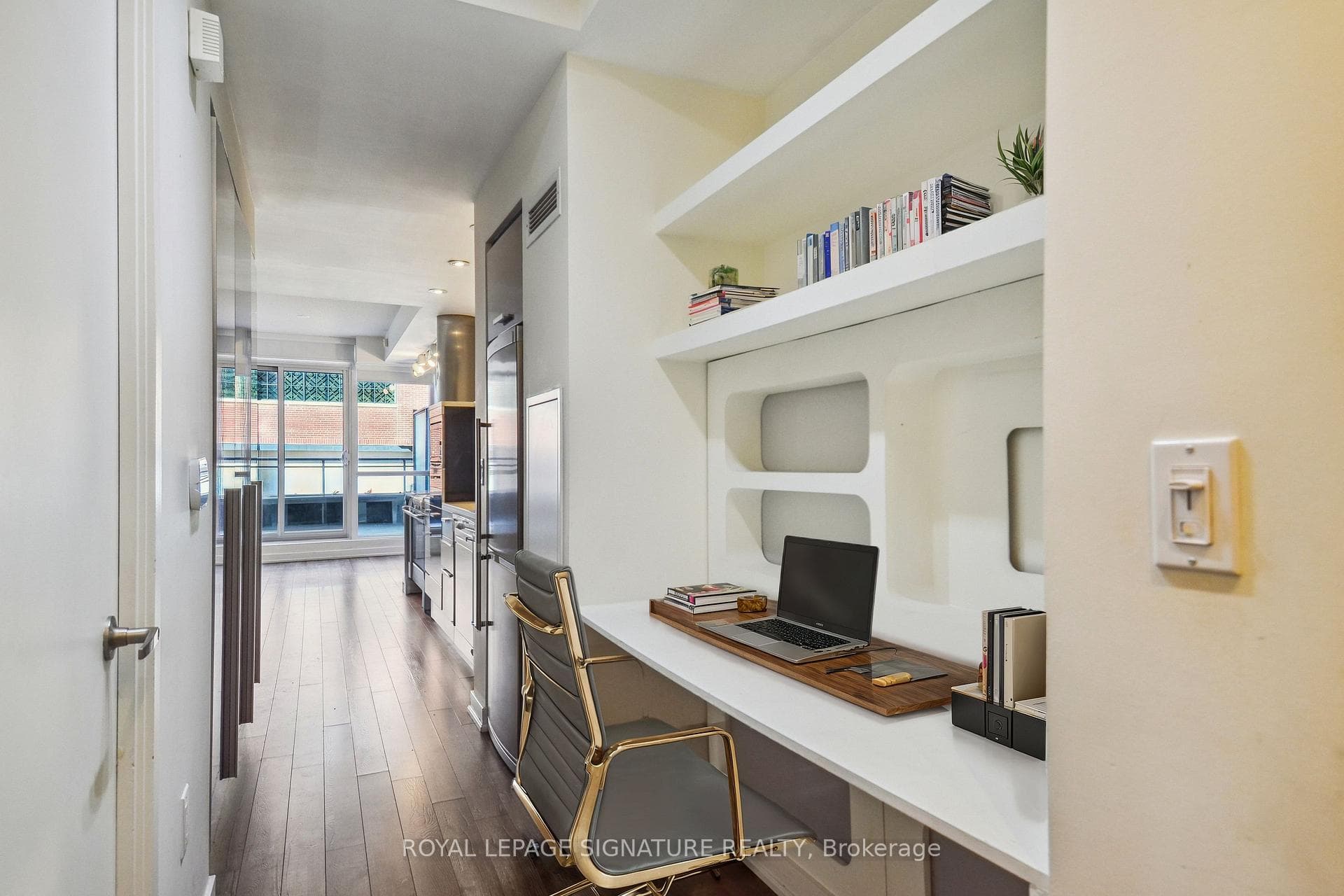 38 Dan Leckie Way Unit 223 photo 6