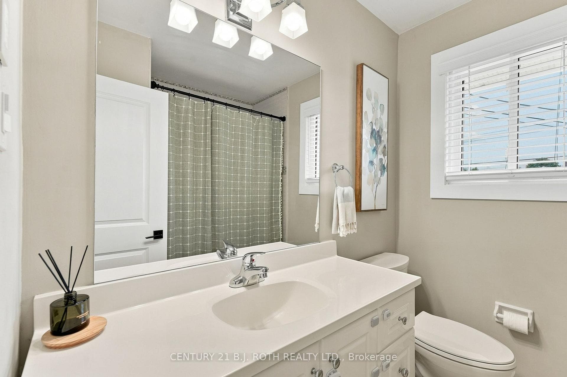12 Bothwell Crescent photo 16