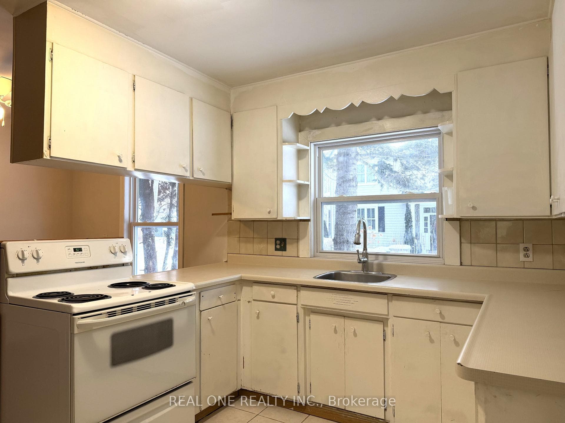 Unit B - Kitchen