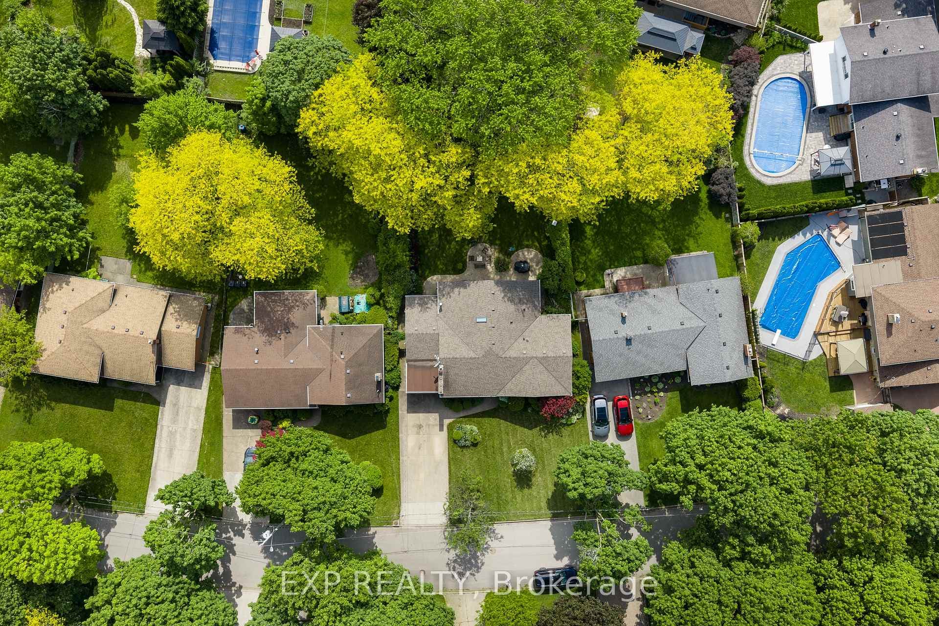 27 Mississauga Road photo 47