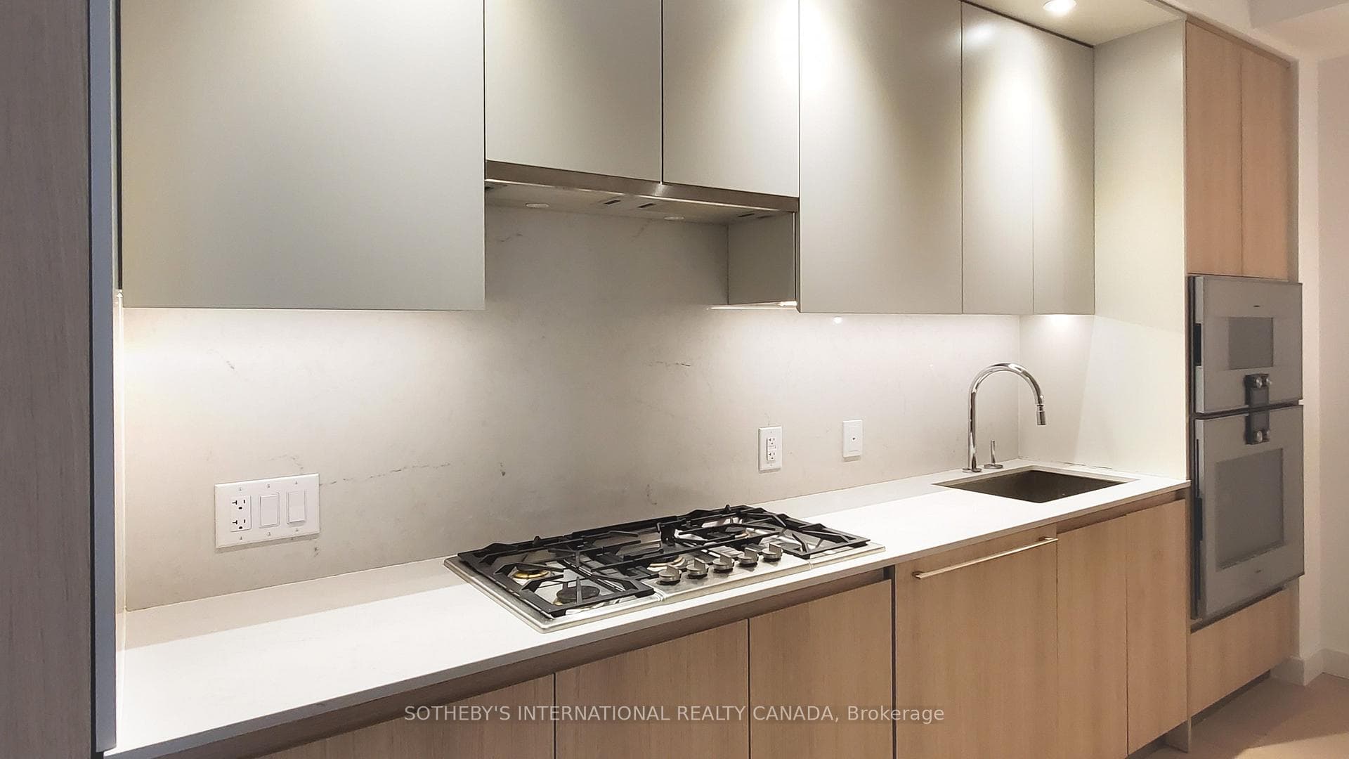 81 Wellesley Street Unit 305 photo 19