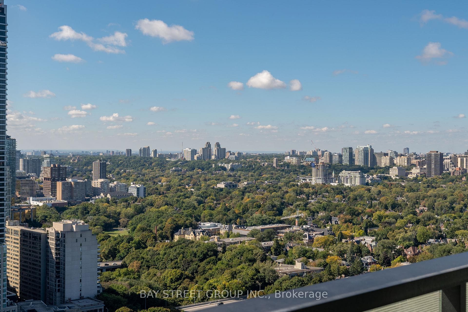 575 Bloor Street Unit 3310 photo 33