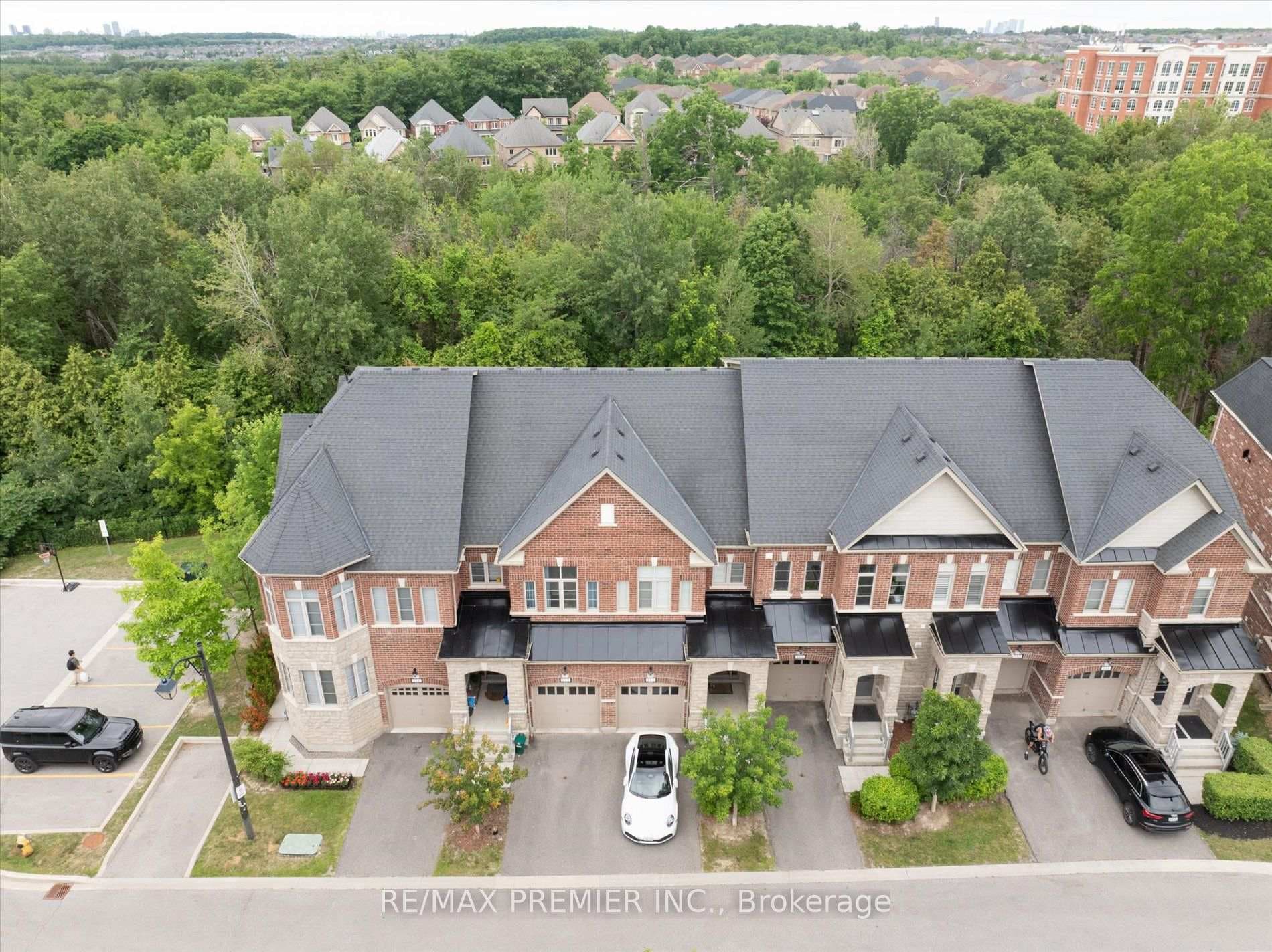 1331 Major Mackenzie Drive Unit 114 photo 36