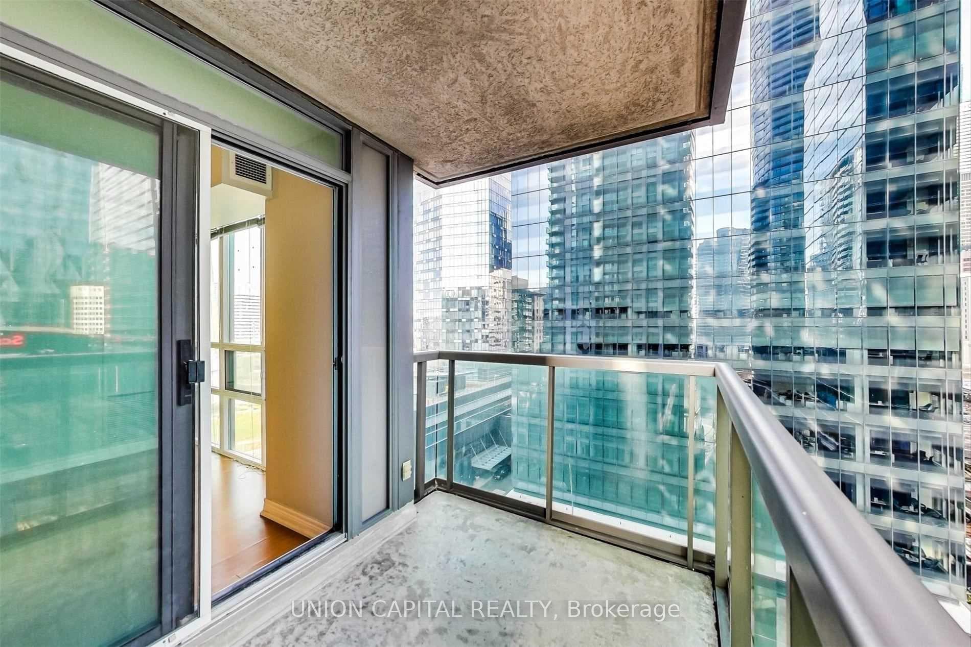 30 Grand Trunk Crescent Unit 1506 photo 16