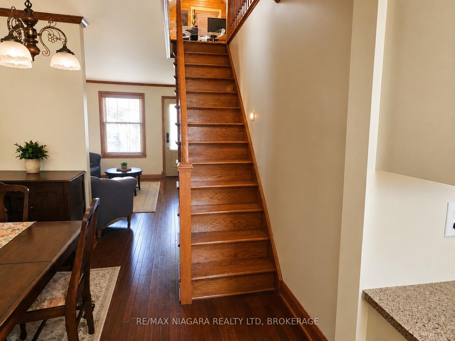 63 Sullivan Avenue photo 7