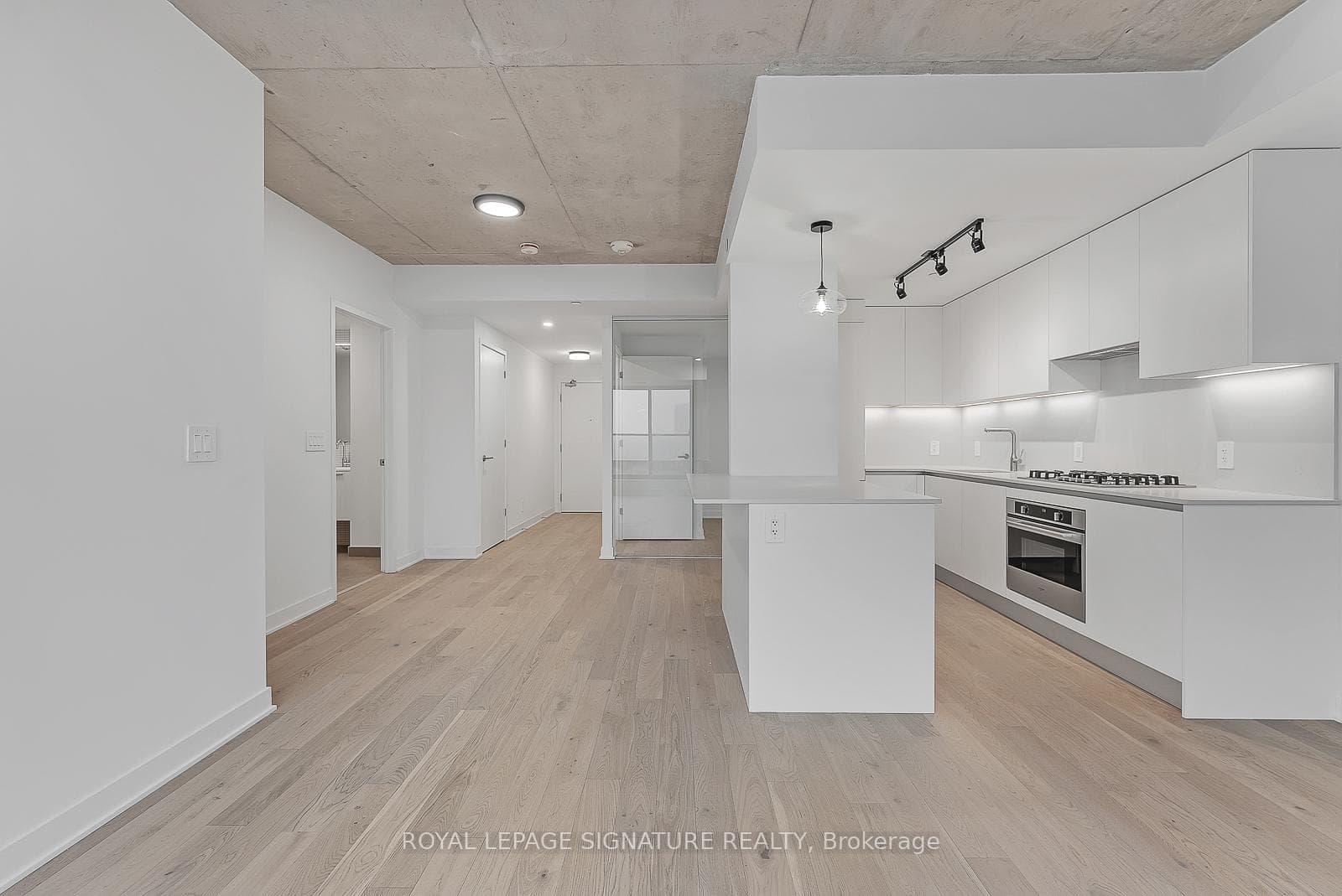 2720 Dundas Street Unit 616 photo 7