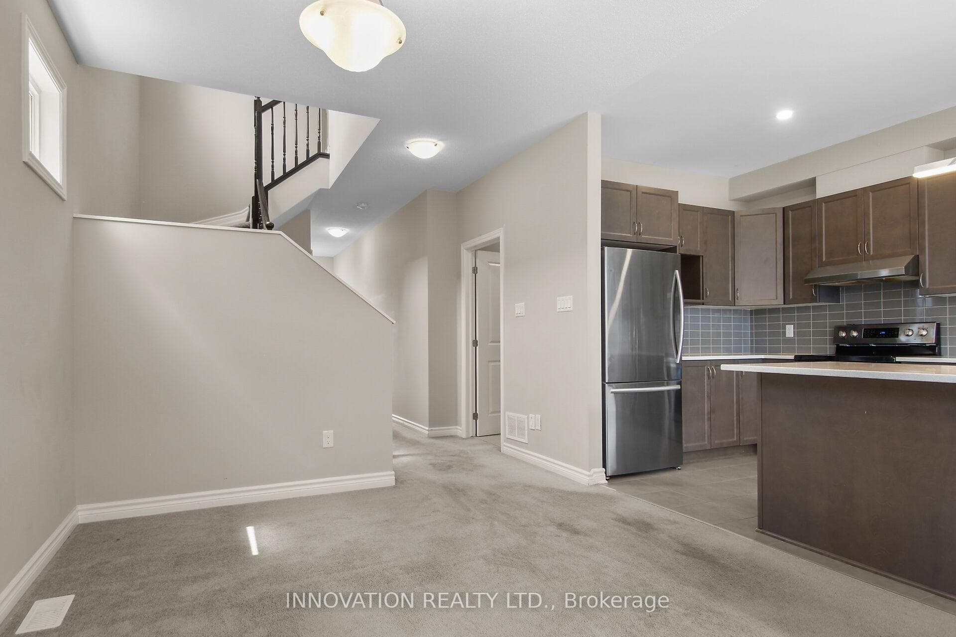 210 Bandelier Way photo 8