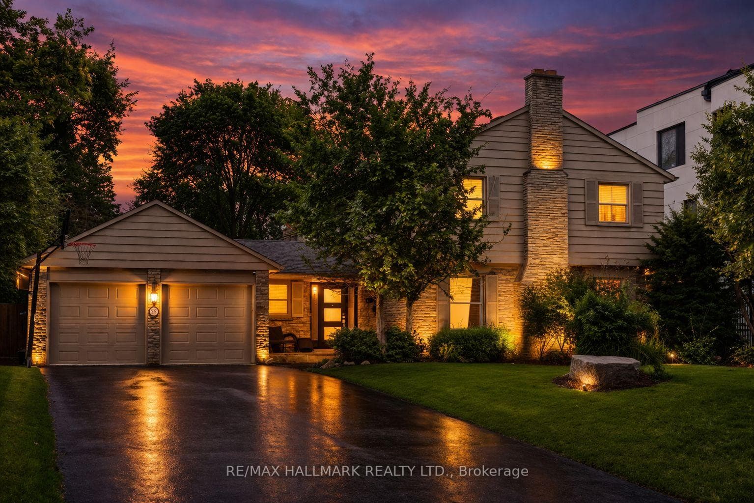 55 Riverside Boulevard photo 4