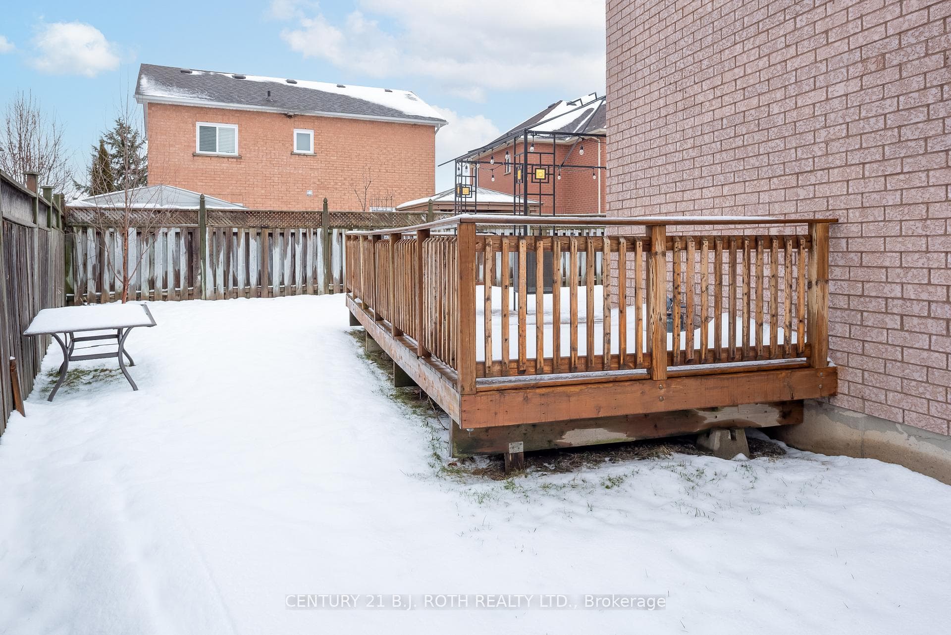 7 Drake Drive photo 4