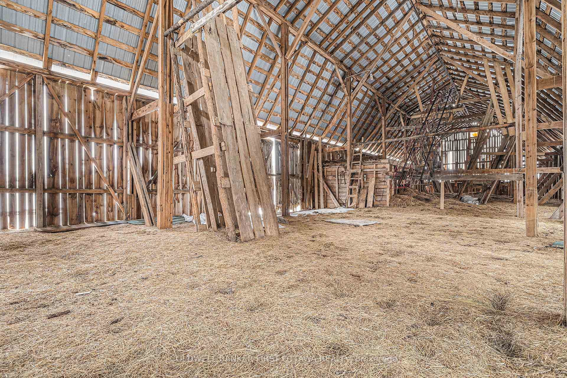 2061 Christie Lake Road photo 39