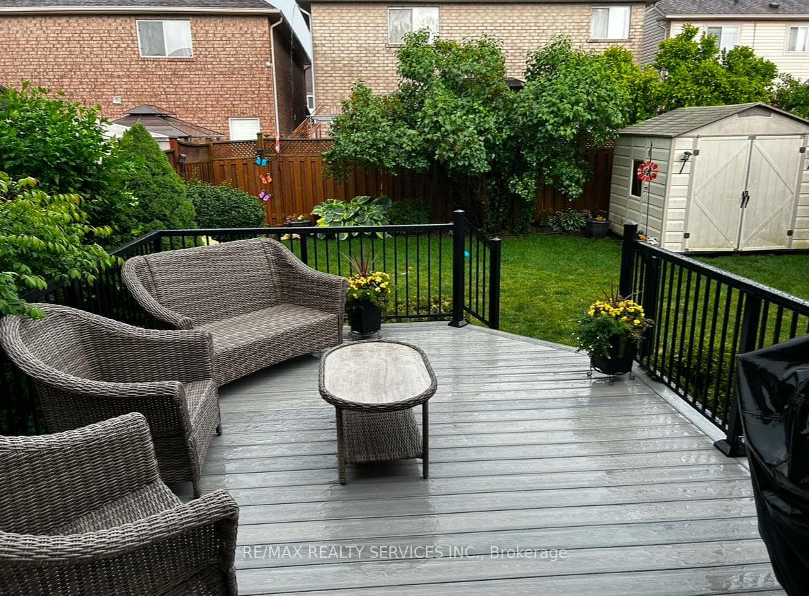 19 Maple Beach Crescent photo 31