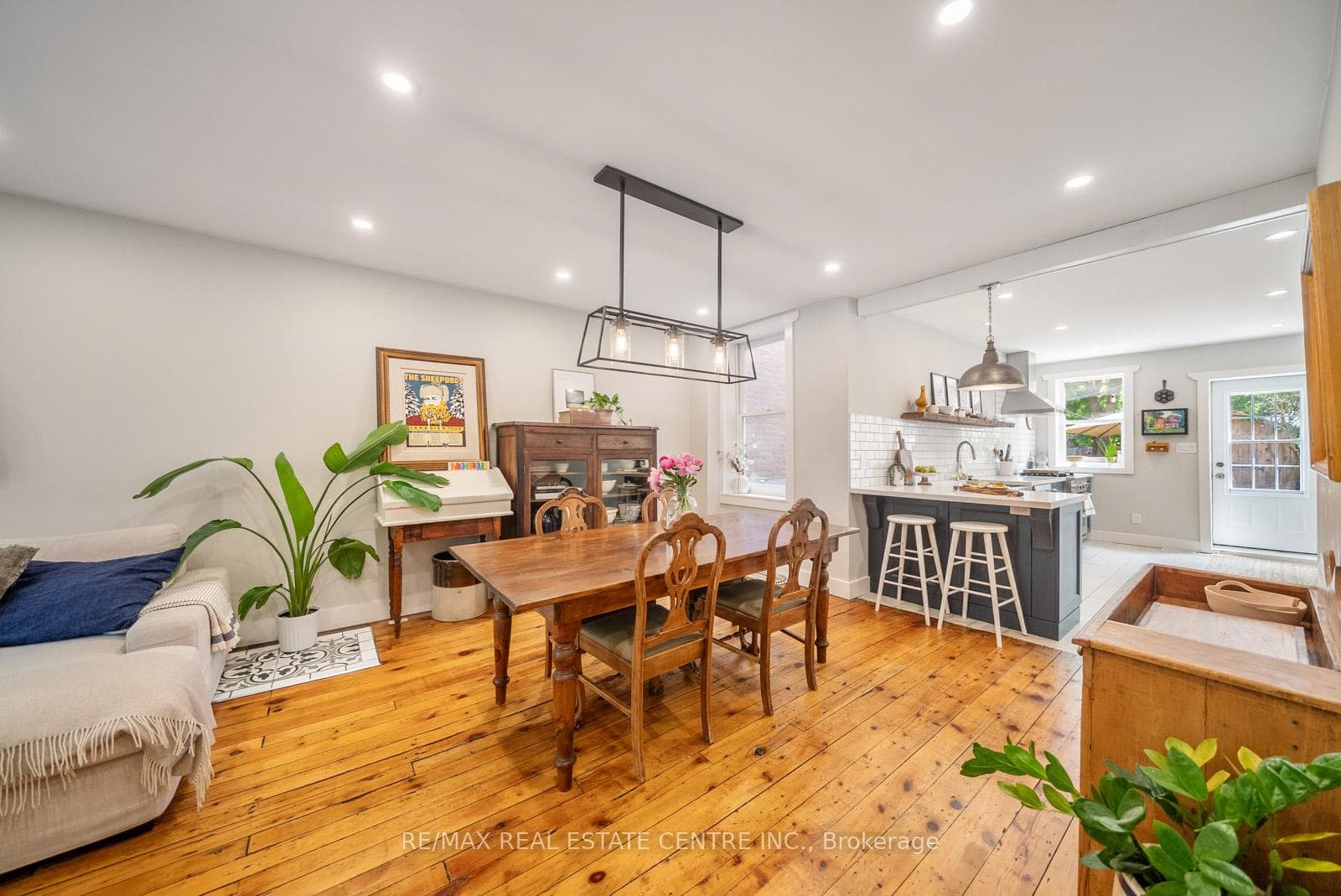 34 Zina Street photo 11