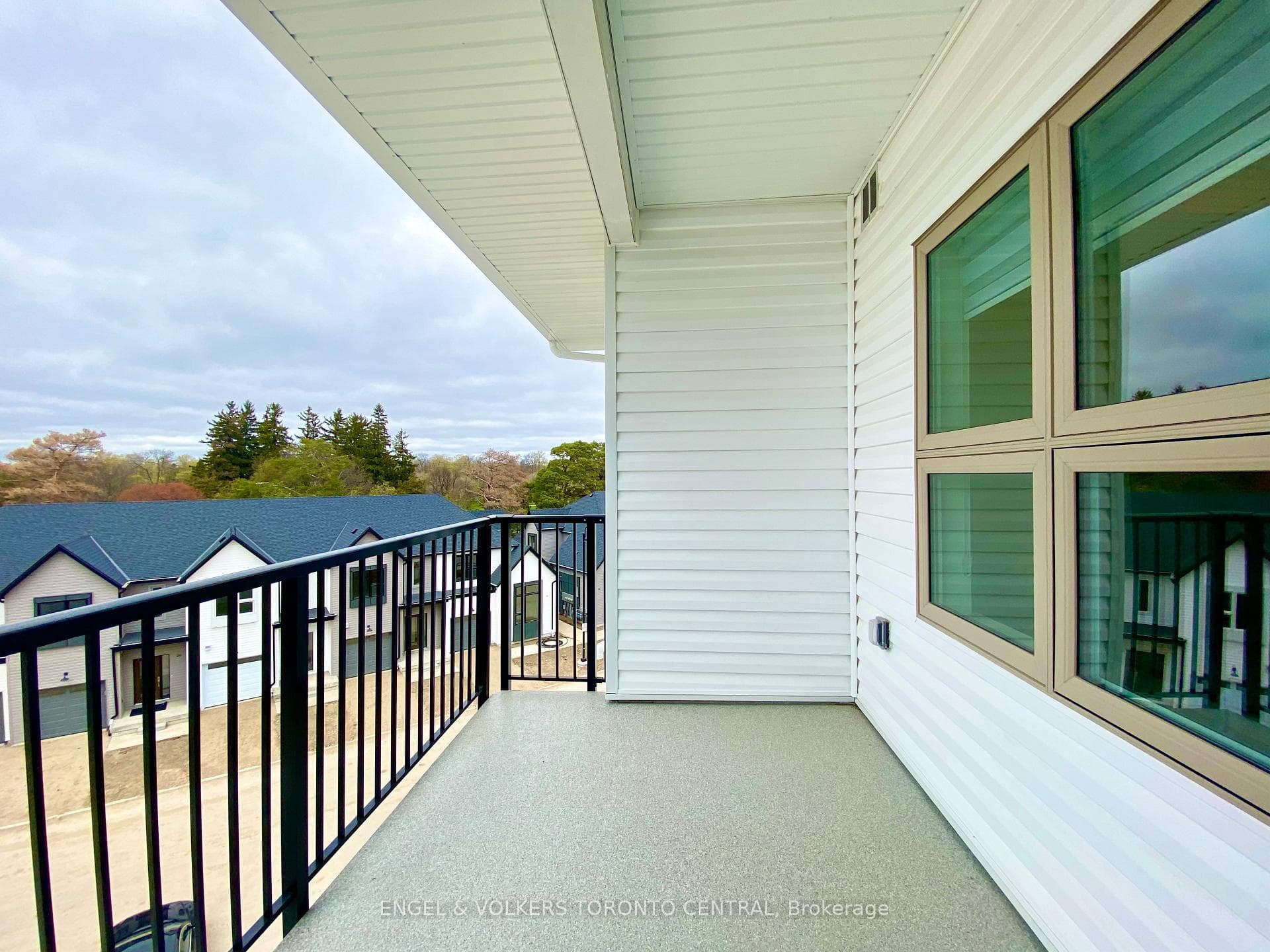 110 Fergus Avenue Unit 401 photo 7