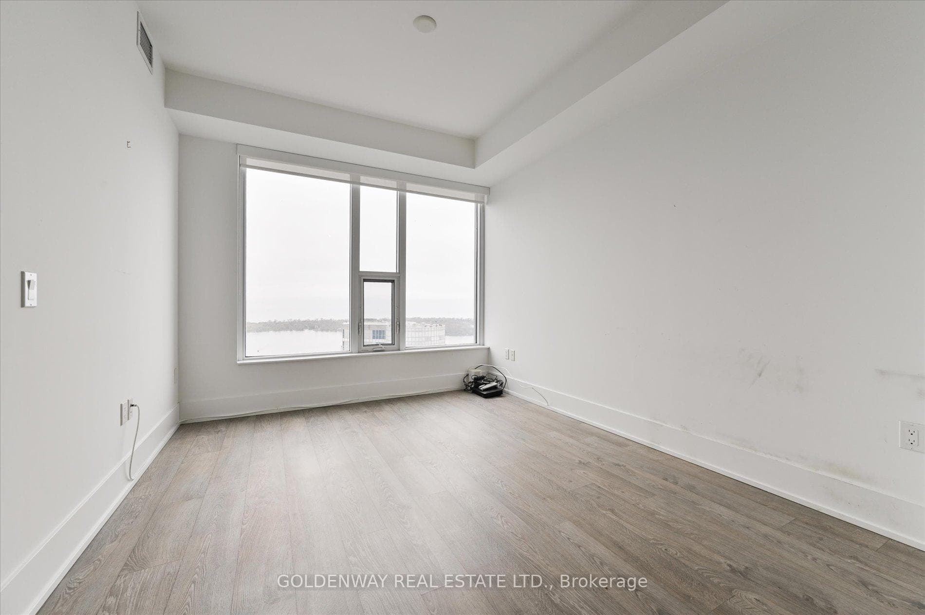 10 York Street Unit 4209 photo 4