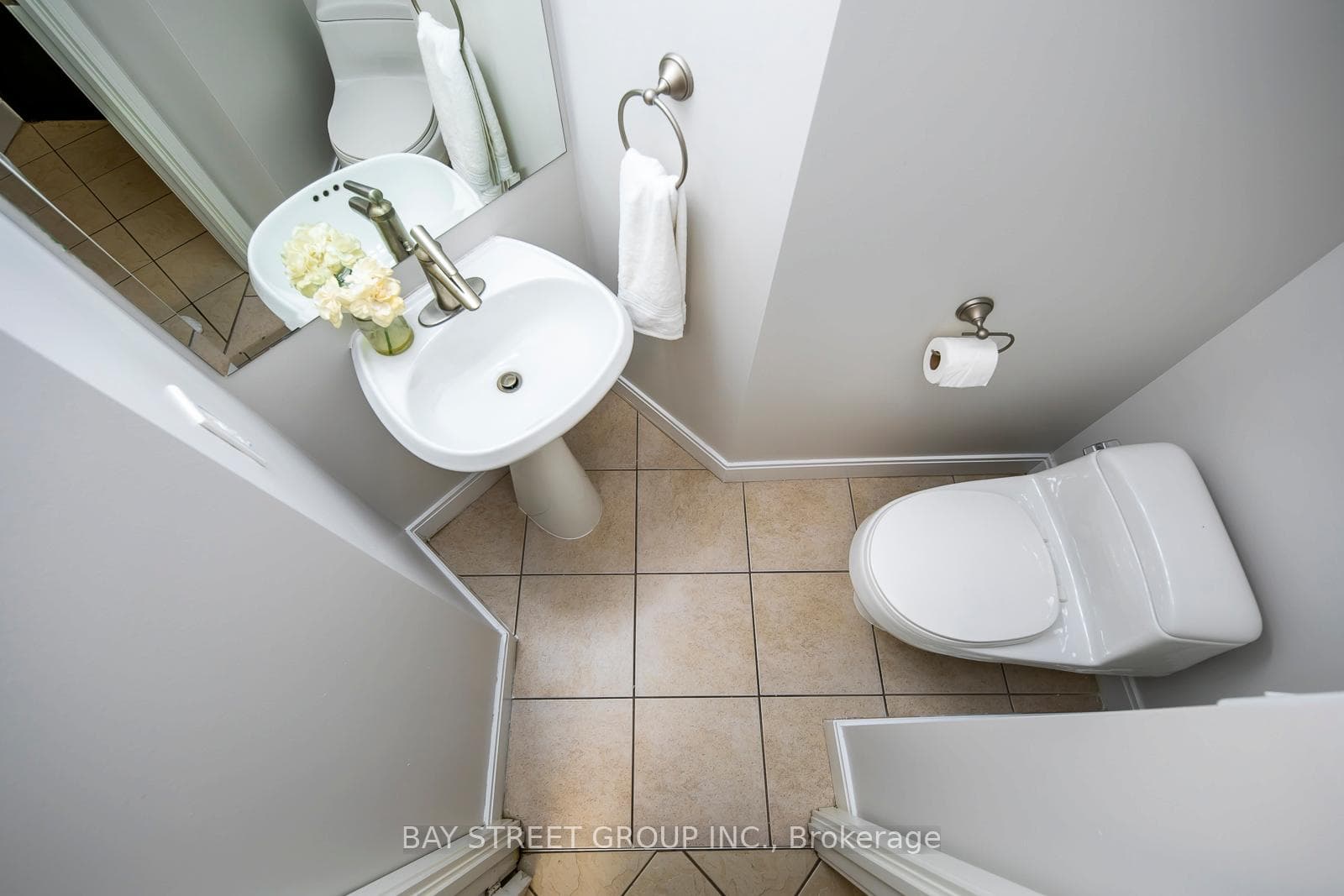 80 Absolute Avenue Unit 1405 photo 28
