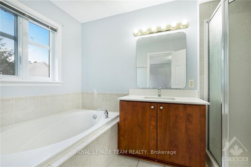 324 BERRIGAN Drive photo 16