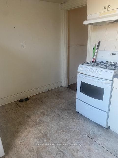 312 College Street Unit 2nd Floor photo 3