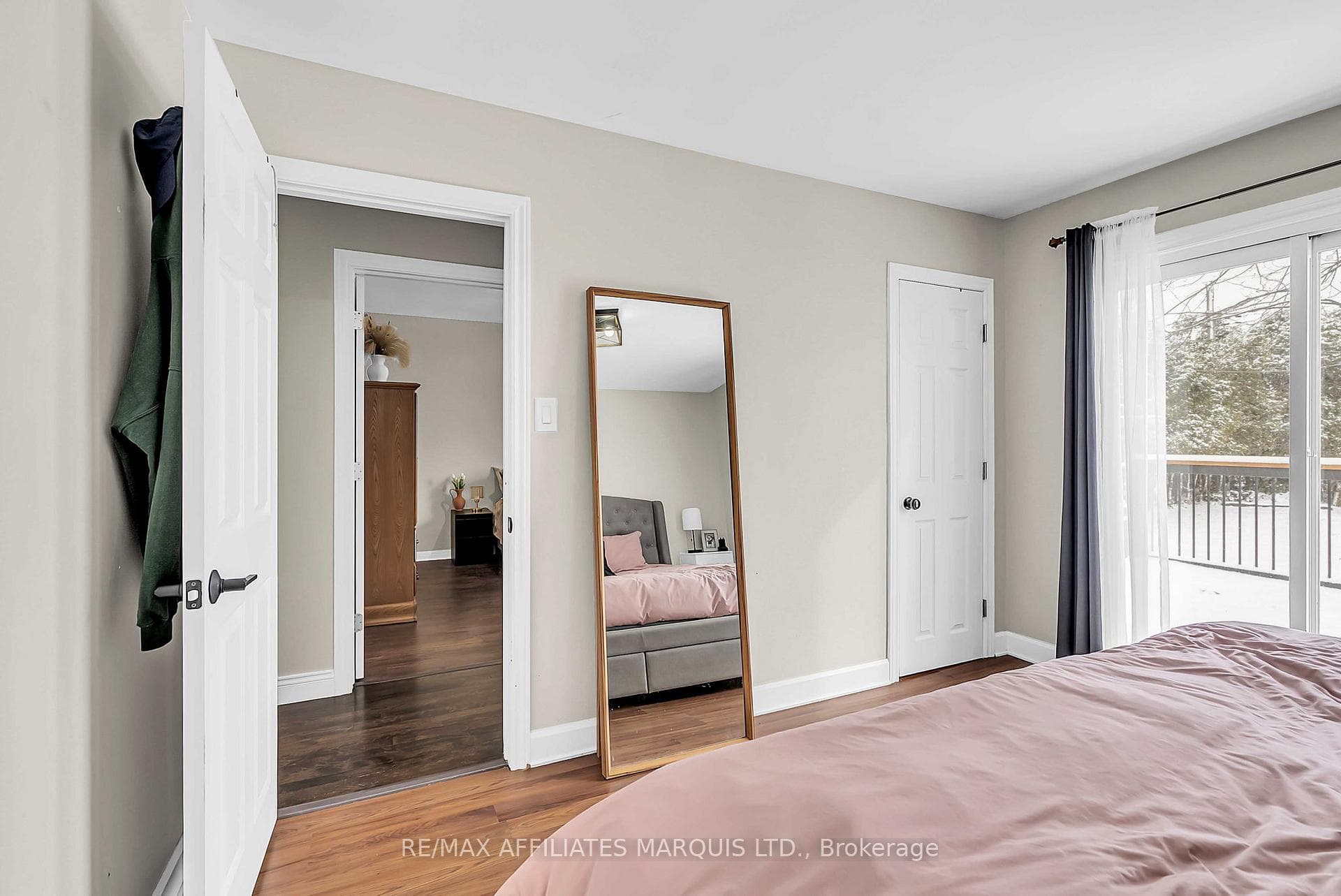 24 Bethune Avenue photo 20