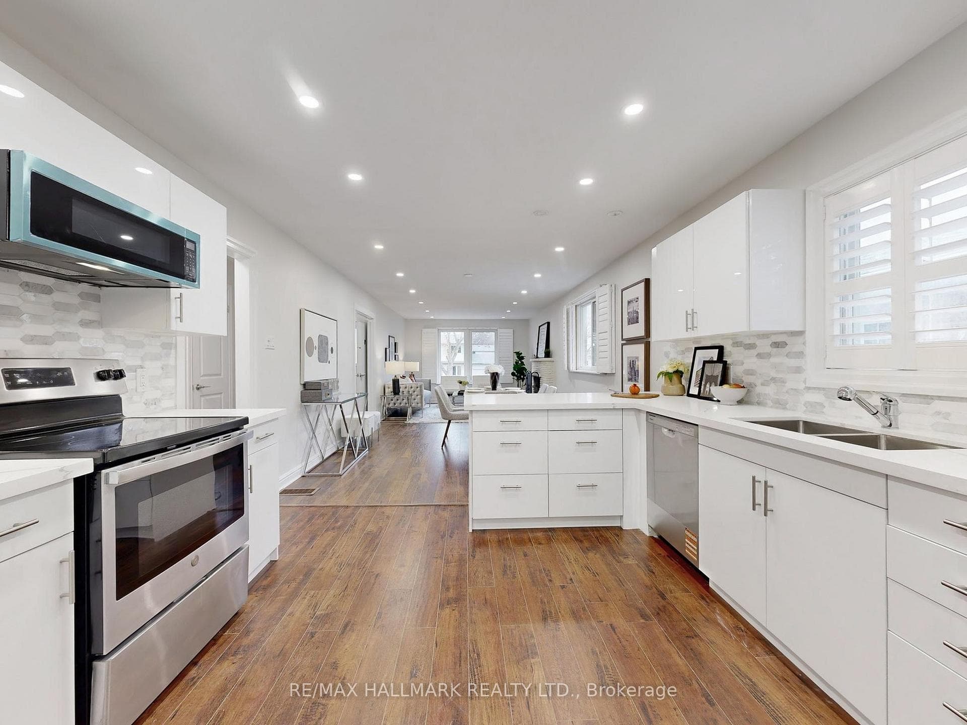 138 Armitage Drive photo 18