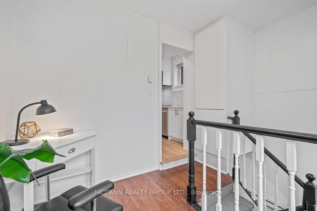 168 Roslin Avenue photo 33
